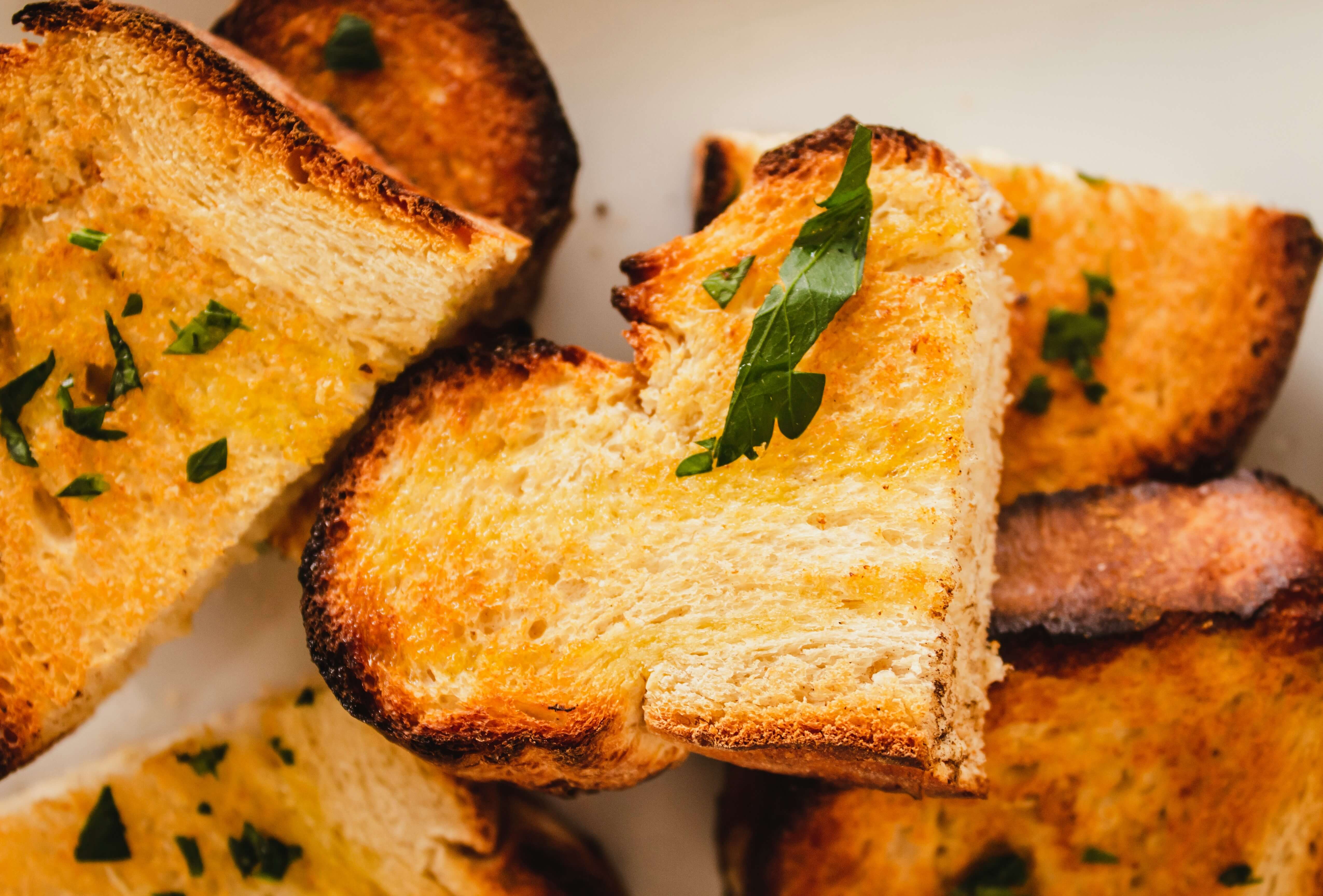 Garlic bread starter